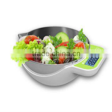 Kitchen scale with measure bowl for water