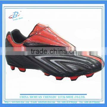 Men soccer shoes with high quality spikes OEM support football shoes