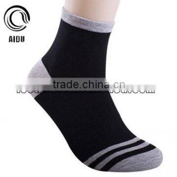 2014 Wholesale Tube Black Men Sport Cotton Colored Custom Design Socks Mens Socks Ankle Socks