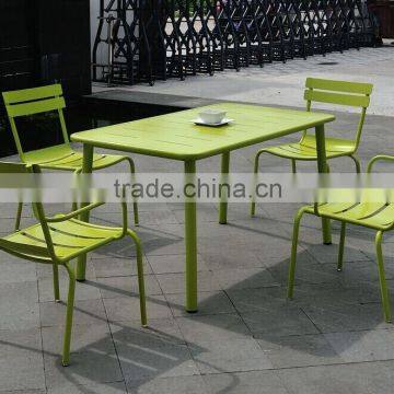 Fidschi 2015 hot sale powder coating Green 4 person Plastic Wood WPC dining outdoor Lobby Furniture Chair and Table