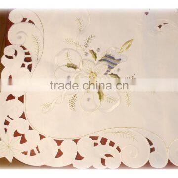 Cheap 100% Polyester Custom Embroidery Pattern Dining Table Cover photo-4