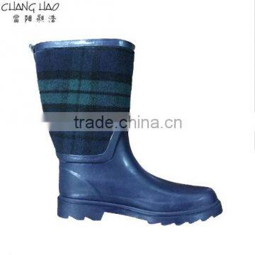 Rubber rain boot women fashion boot nvay bule ground with grid cloth