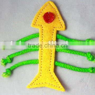 loofah fish cat toy