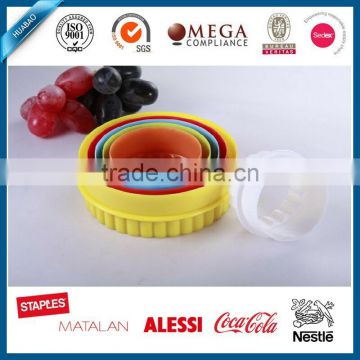 bulk new design colorful round shape plastic cookie cutter set