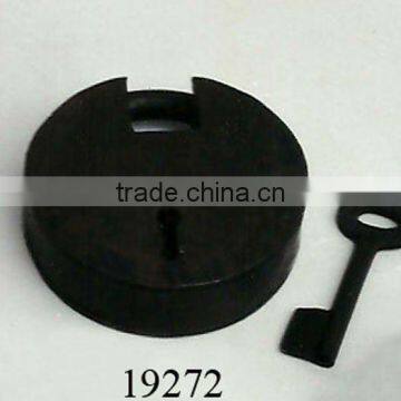 Exporter of Antique Round Iron Lock