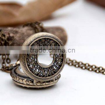 Vintage Round Hollow out Floral Pocket Watch Pendant Necklace