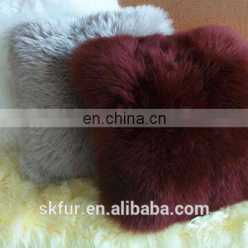 Factory wholesale raw or dyed color real sheep fur skin cushion