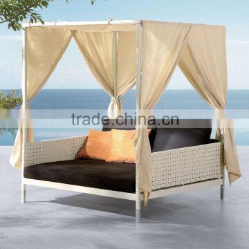 Outdoor Furniture Set White Rattan Wicker Sunbed(DH-9742)