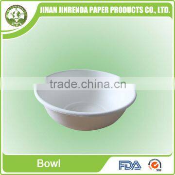 Disposable salad bowl with sugarcane pulp