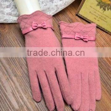 Original design sheep wool gloves for girl