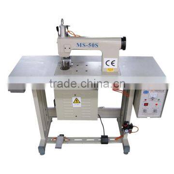 Ultrasonic sealing machine for non-woven fabric (CE)