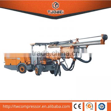 Truck mounted hydraulic water well drilling rig for mud drilling