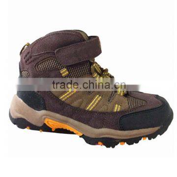 new style men outdoor shoe high cut