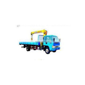 Hot Sale XCMG 8ton Telescopic Truck Mounted Crane For Sale photo-2