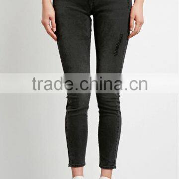 2017 High Quality Hot Selling Washed Holes Cheap Price Jeans Cargo Trousers for Ladies photo-4