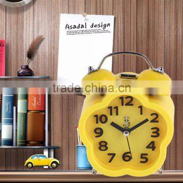 2016 Pentagram/Round Shape Student Children Bedside Bed Mute Table Cute Alarm Clock Essential Home Clock Small Size Two Color photo-2