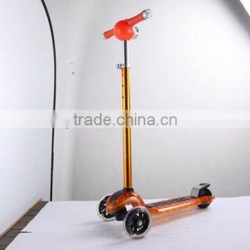 new model With MP3 and flash two pedal scooter