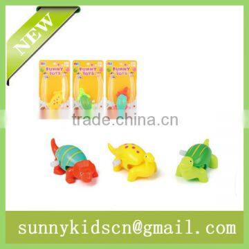 China new wind up toy wind up animal capsule toy