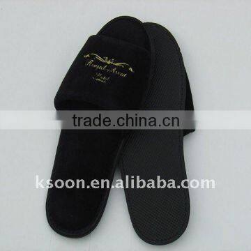 Soft bedroom slippers for men