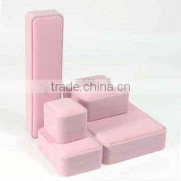 Best quality of China velvet jewelry set box for ring, bracelet,necklace..