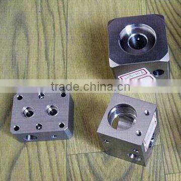 High Precision CNC machined metal material prototype by china factory