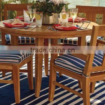 2017 Trade Assurance New Summer Arrival 4-pc Outdoor round wooden table and chair for garden