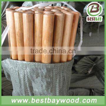 Varnish Painted Wooden Rake Handle Made in China photo-6