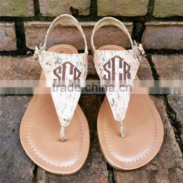 New Design Wholesale Leather Monogrammed Sandal Summer Flats T-Strap Sandal Personalized Sandal