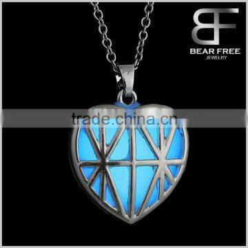 Womens Glow in the Dark Heart Pendant Necklace Steampunk Style Nice Necklace for Girls