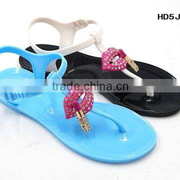 Low Price Flat Sandal PVC Crystal Jelly Sandals,One Dollars Ladies Sandals