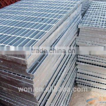 machine welding mild steel grating