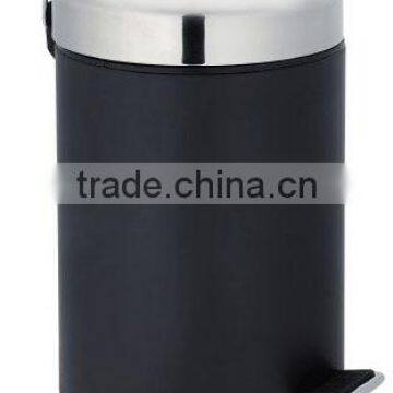 step-on garbage can