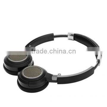 wired headphone HD200