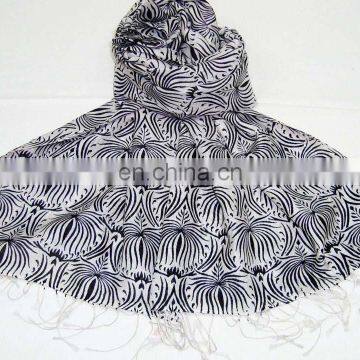 Factory Direct Custom Digital Printed Silk Scarfs Fashion photo-4