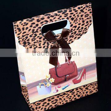 Hot Sale Fashionable Custom Paper Gift Bag Print With Cut Handle photo-3