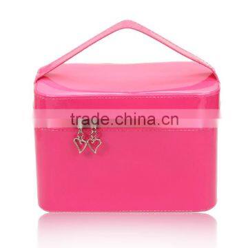 Handle Cometic Case with Pink