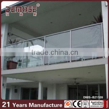 clear laminated/tempered glass railing