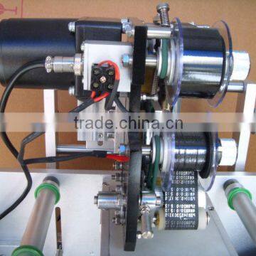 Semi-automatic Labeling Machine