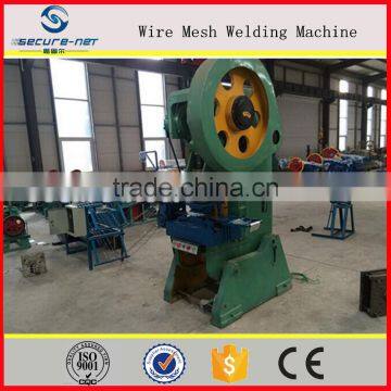 China High Quality Razor Barbed Wire Machine With Factory photo-2