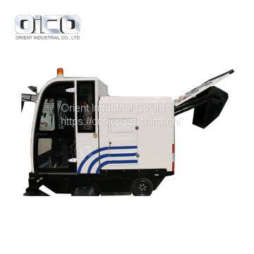 OR-E800LD ride on compact sweeper