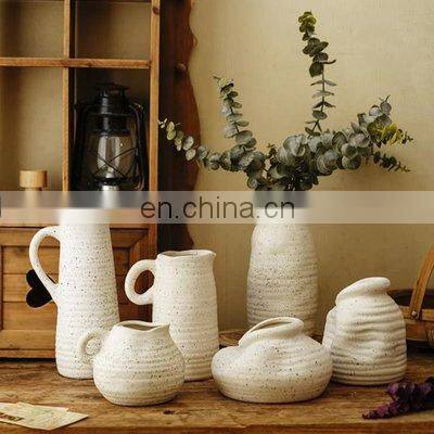 Custom LOGO Nordic Creative Simple Irregular White Porcelain Ceramic Vase Pot Bottle Crafts Gift Home Living Room Decoration