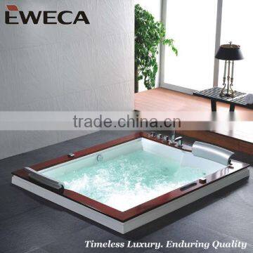 Luxury Square Whirlpool bathtub indoor