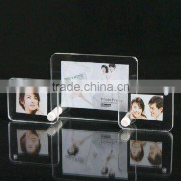 clear acrylic magnetic photo frame