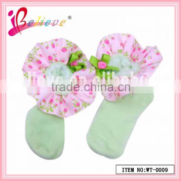 Environmantal material baby products wholesale cotton soft baby socks with ribbon (WT-0009)