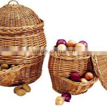 willow fruit baskets