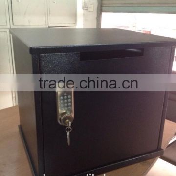 Cast-iron durable metal parcel box