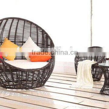 wicker furniture outdoor sunbed