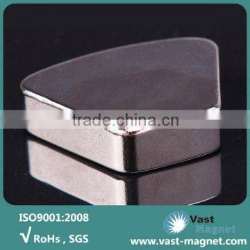 Strong sintered neodymium wedge magnets