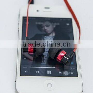 slap-up mobile earphones with MIC and volume control in magnet package factory price