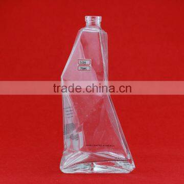 Wholesale hot vodka building shape glass bottles triangle beverage bottles 750ml fancy hammer shape bottle